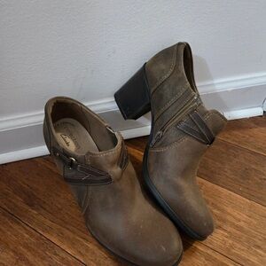 Clarks Women's Brown Heeled Ankle Boots